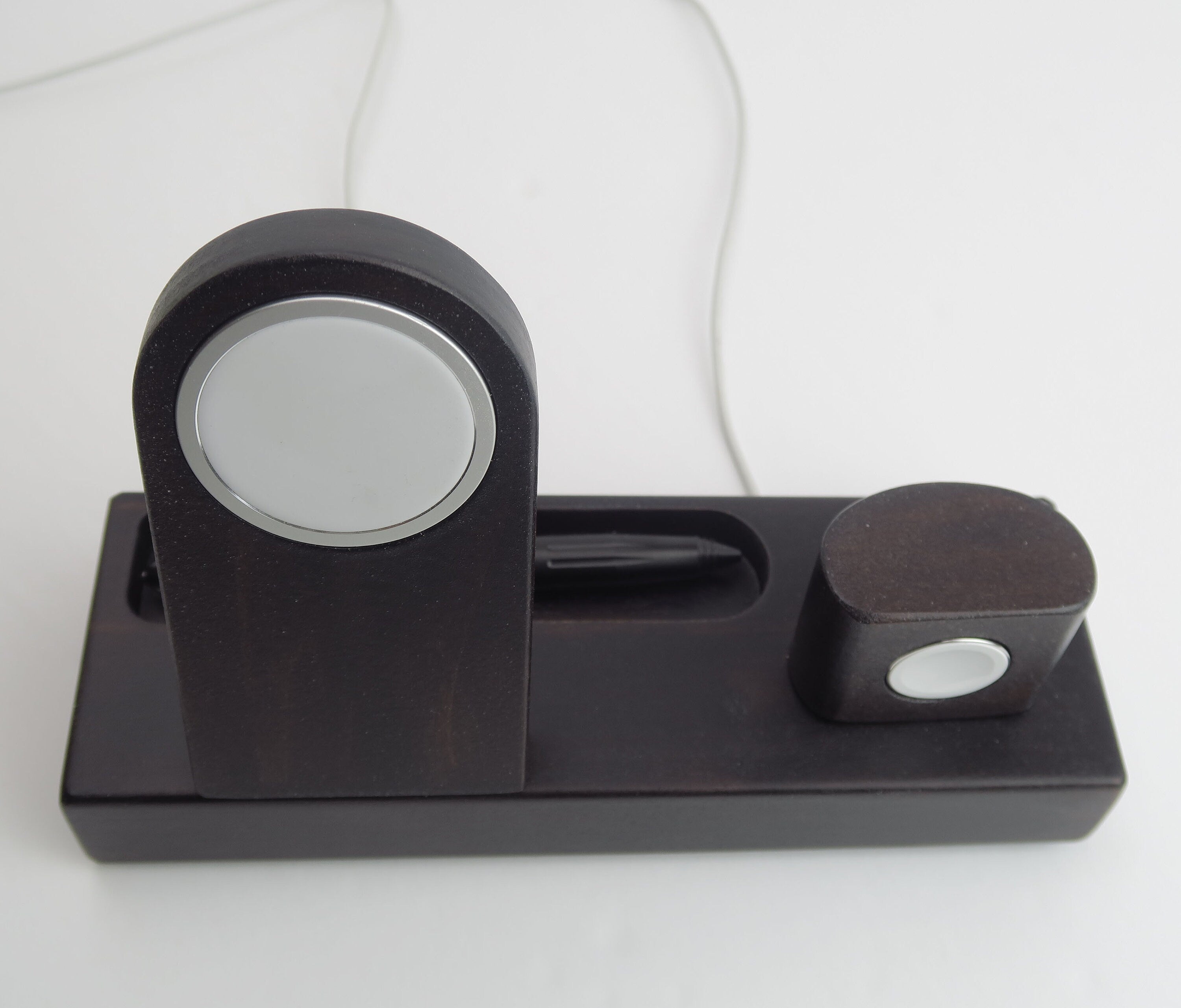 Personalized Gift for Dad, Magnetic wireless charging stand for your iPhone 12-13-14  ( MagSafe phones ) and watch, wood station