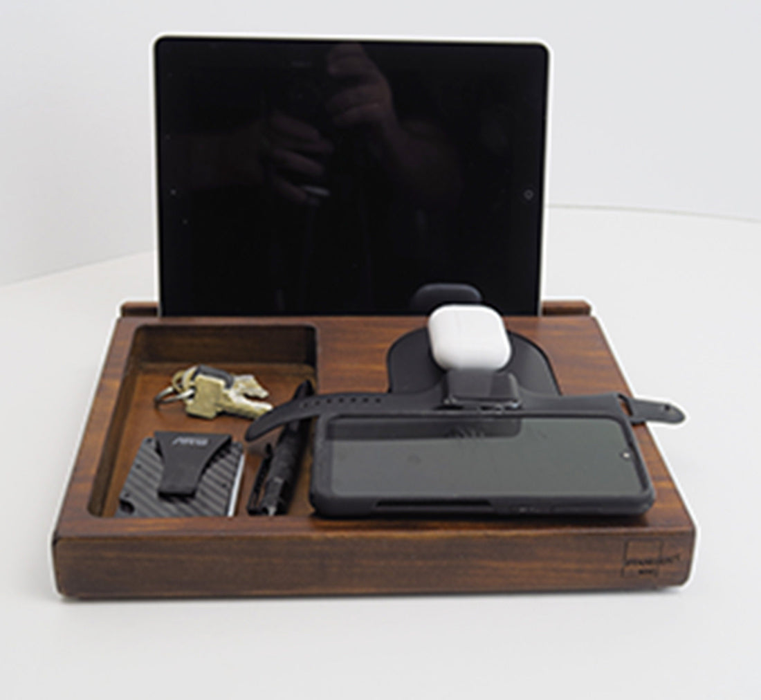 Personalized gift for Christmas, Triple Wireless Charger, Wood Charging  Standout EDC